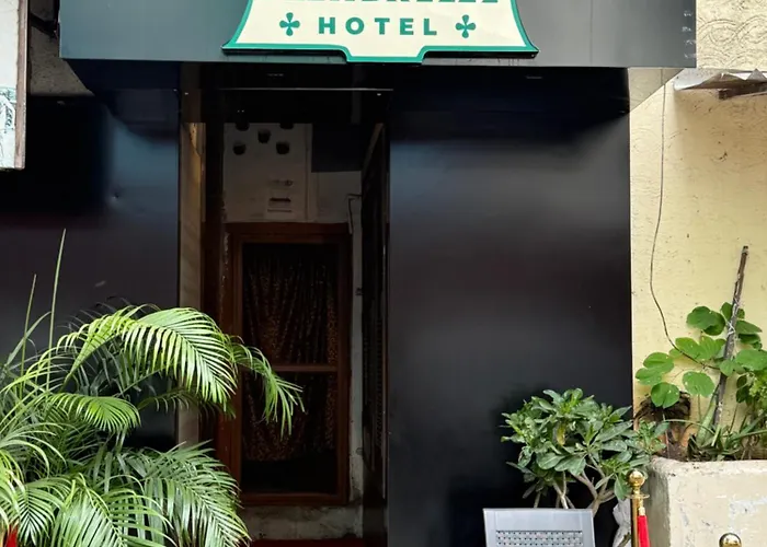 Palm Breeze Hotel - Colaba